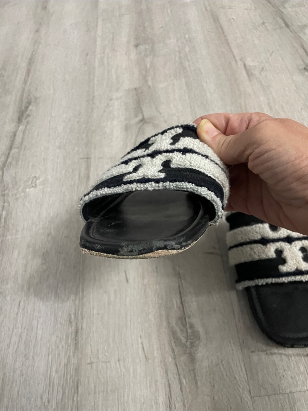 Tory Burch Black & White Logo Strap Slide Sandals size 10 - Picture 2 of 7